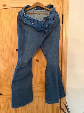 Wrangler Retro Bell Bottoms NWOT